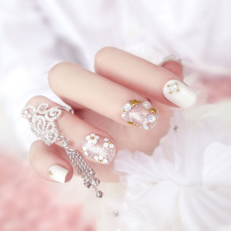 Beautiful Bride Fake Nails – Magazine-Style Finished Nail Art for a Glamorous Look