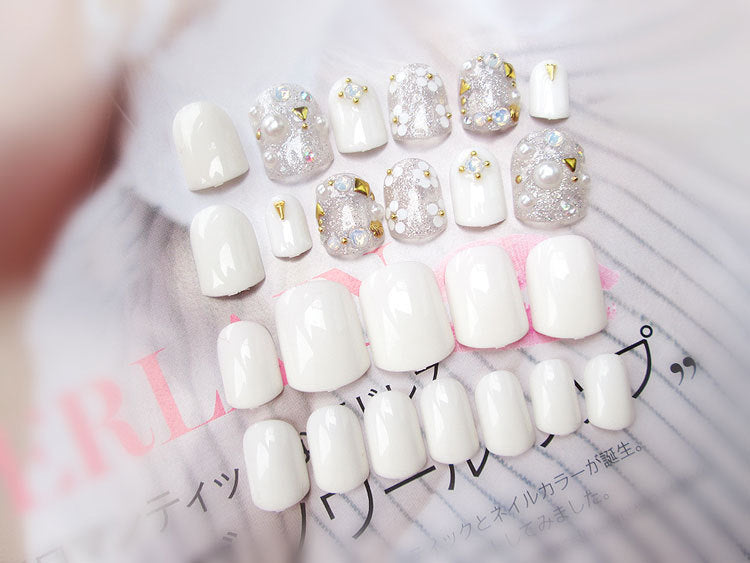 Beautiful Bride Fake Nails – Magazine-Style Finished Nail Art for a Glamorous Look