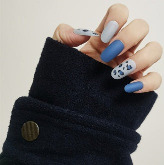 Fashionable Blue Graffiti Pattern Wearable Fake Nails