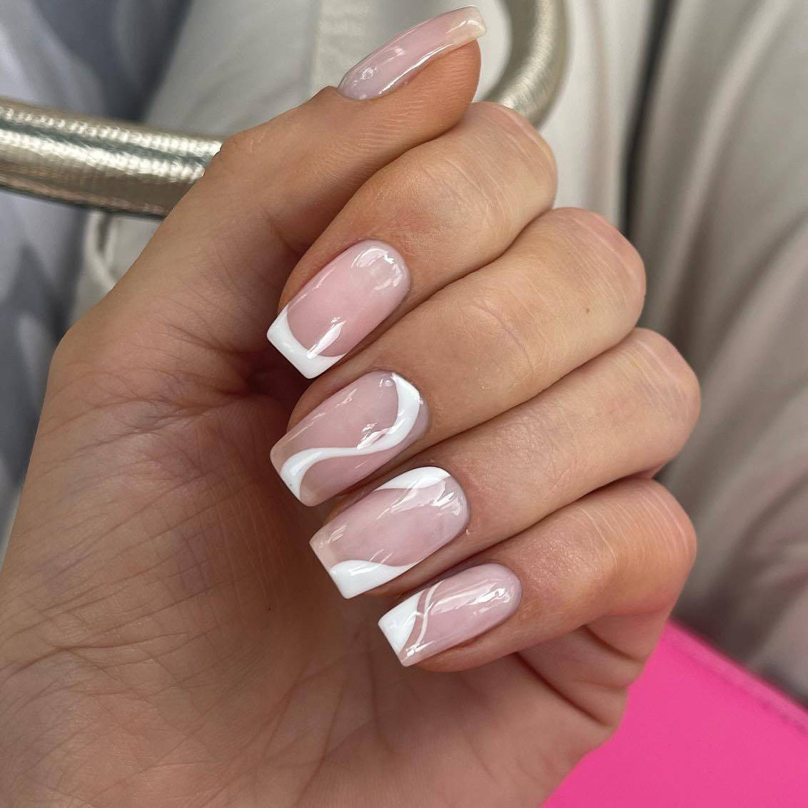 French Simplicity: Short White Ready-to-Wear Fake Nails with Detachable Nail Stickers